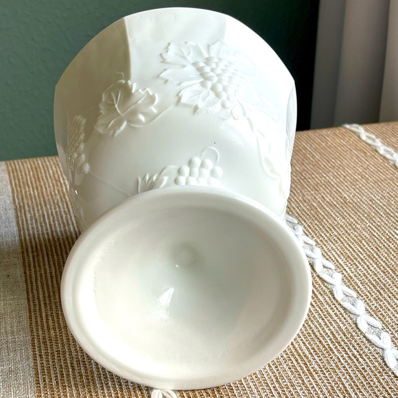 Vintage White Milk Glass Pedestal Vase with Grapes & Leaves Etching - Picture 5 of 9